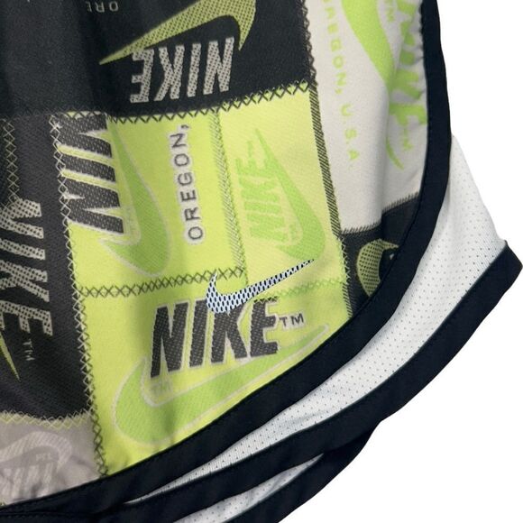 Nike ICON Clash Oregon Womens Dri-Fit Tempo Shorts medium - Picture 2 of 16